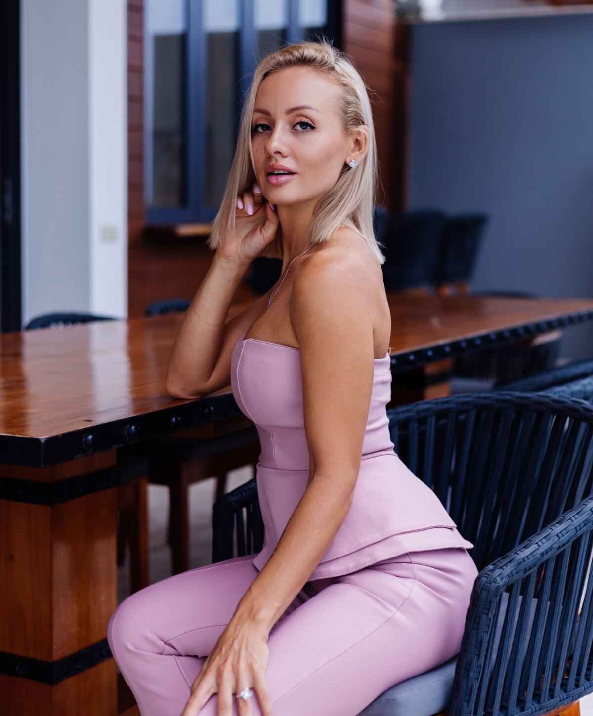 Chicago plastic Surgery model with blonde hair